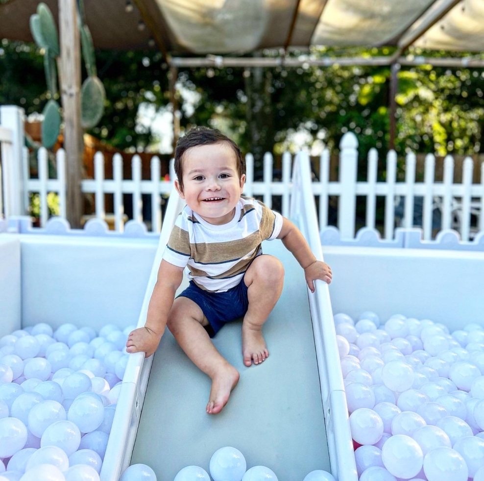 Ball pit party rental and fun near Sarasota, Lakewood Ranch, Bradenton, Riverview and Tampa Bay