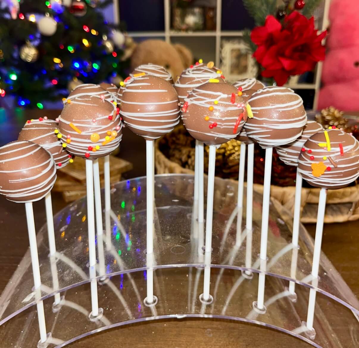 Custom cake pops to match any theme for birthday parties and special events around Sarasota