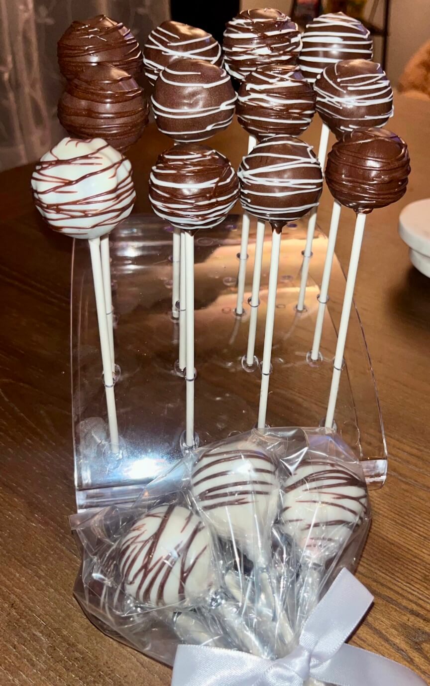 Custom cake pops to match any theme for birthday parties and special events around Sarasota