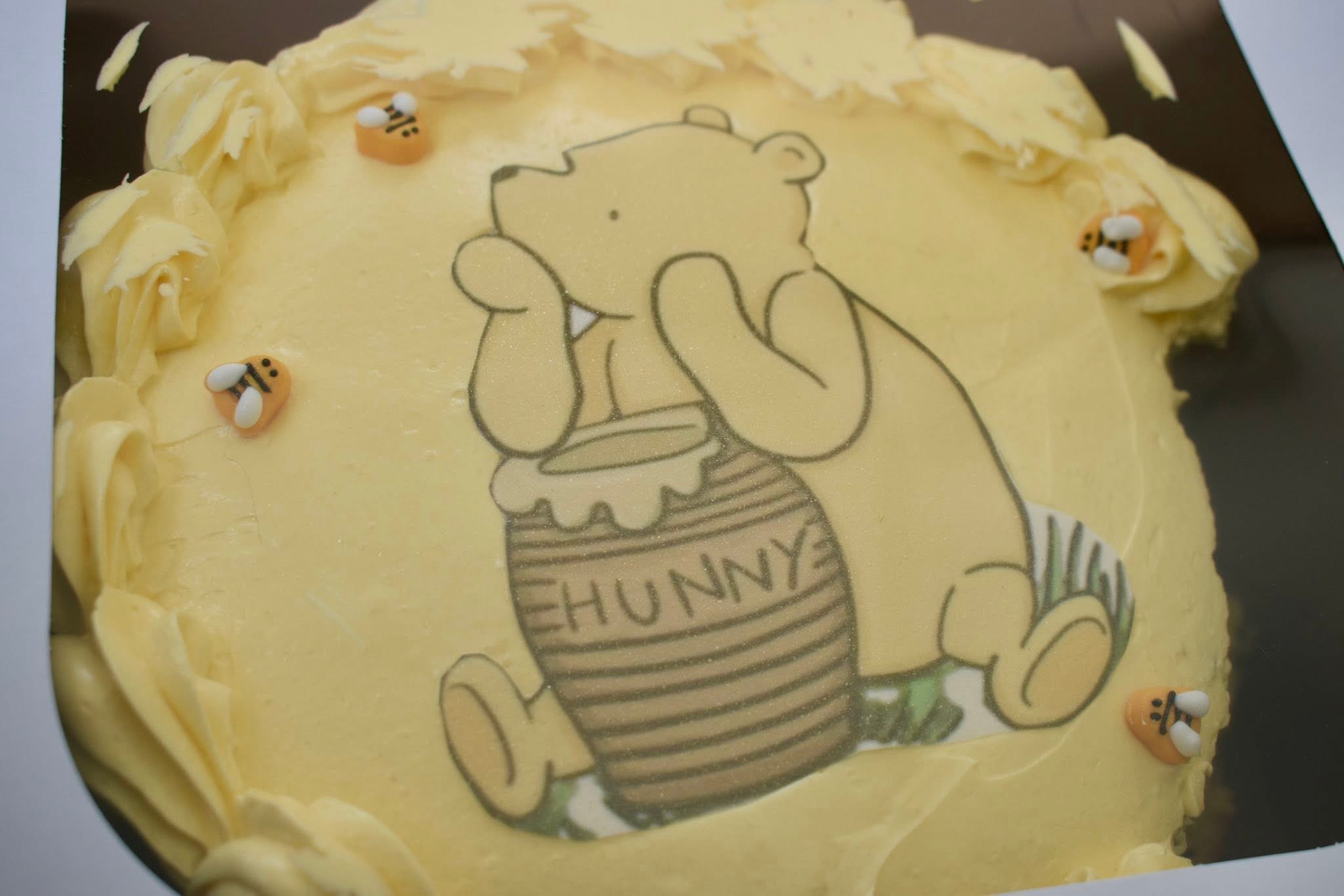 Custom cakes to match any theme for birthday parties and special events around Sarasota