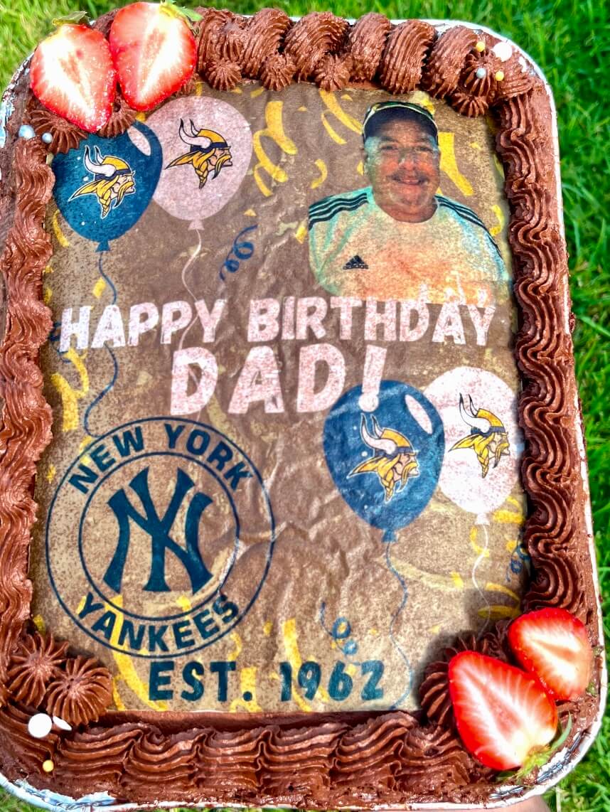 Custom cakes to match any theme for birthday parties and special events around Sarasota