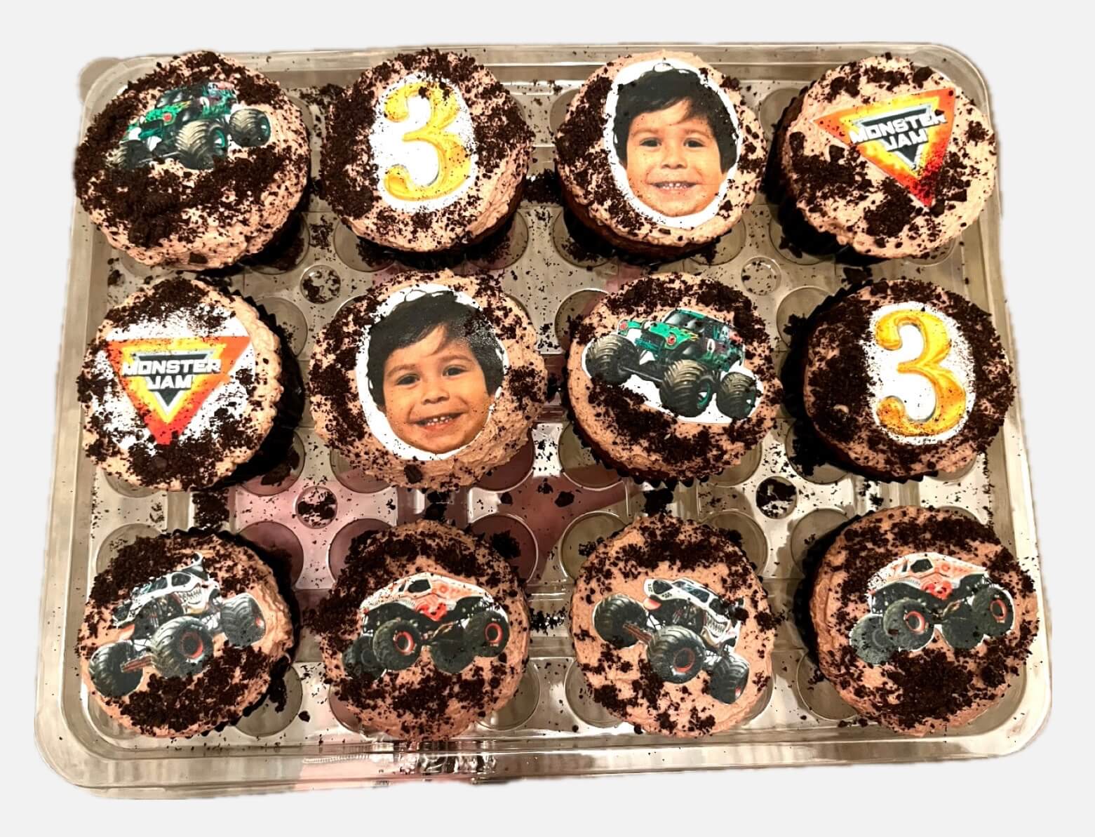 Custom cupcakes to match any theme for birthday parties and special events around Sarasota
